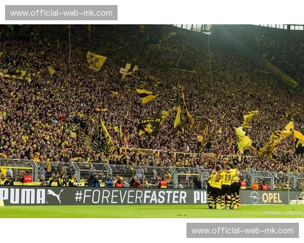 诺丁汉森林0-0闷平狼队，戴奇赛后三小时遭解雇