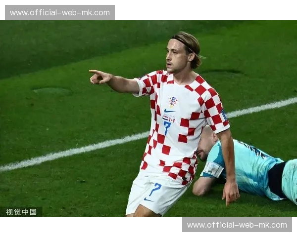 霍芬海姆3-1柏林联，克拉马里奇双响莱特乌龙赫迪拉扳回一球